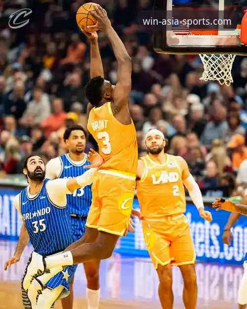 揭秘骑士险胜魔术背后：米切尔42分如何通过实时数据洞悉比赛转折点